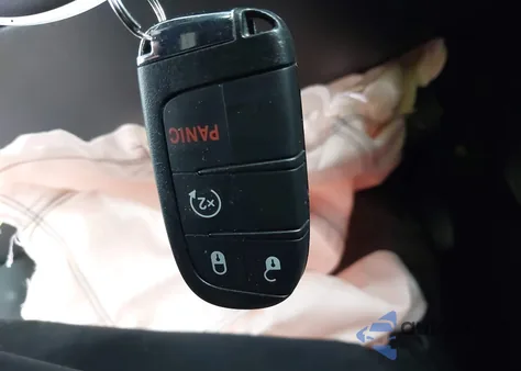 2018 Jeep Compass Latitude 4X4 from USA, damaged, VIN 3C4NJDBB9JT492587